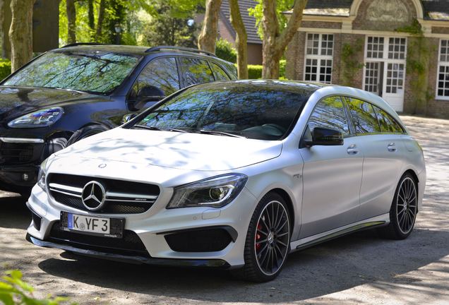 Mercedes-Benz CLA 45 AMG Shooting Brake