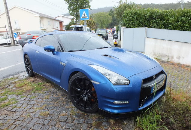 Nissan GT-R