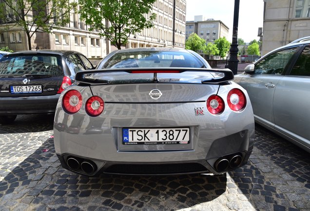 Nissan GT-R