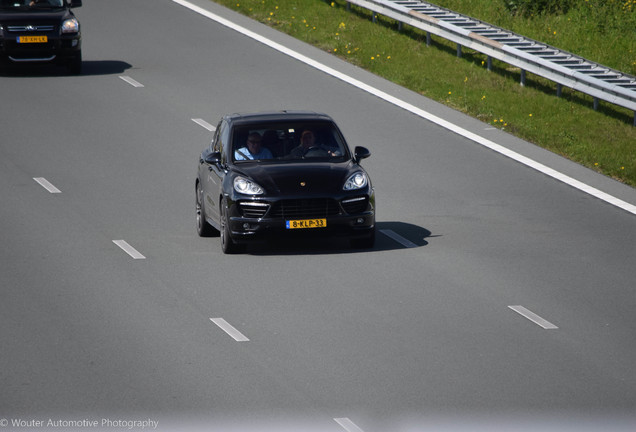 Porsche 958 Cayenne GTS