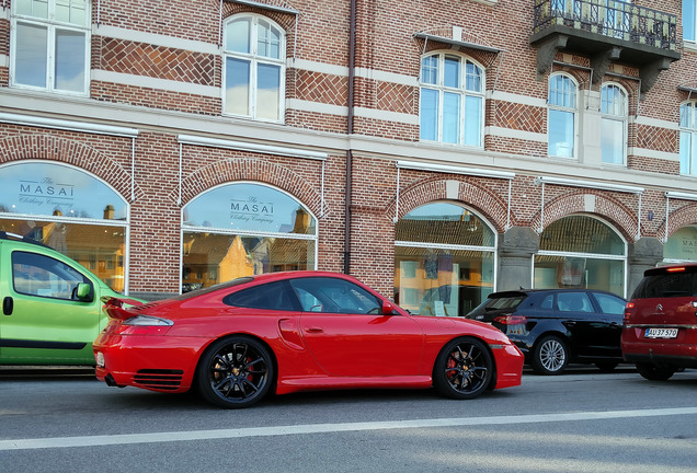 Porsche 996 Turbo