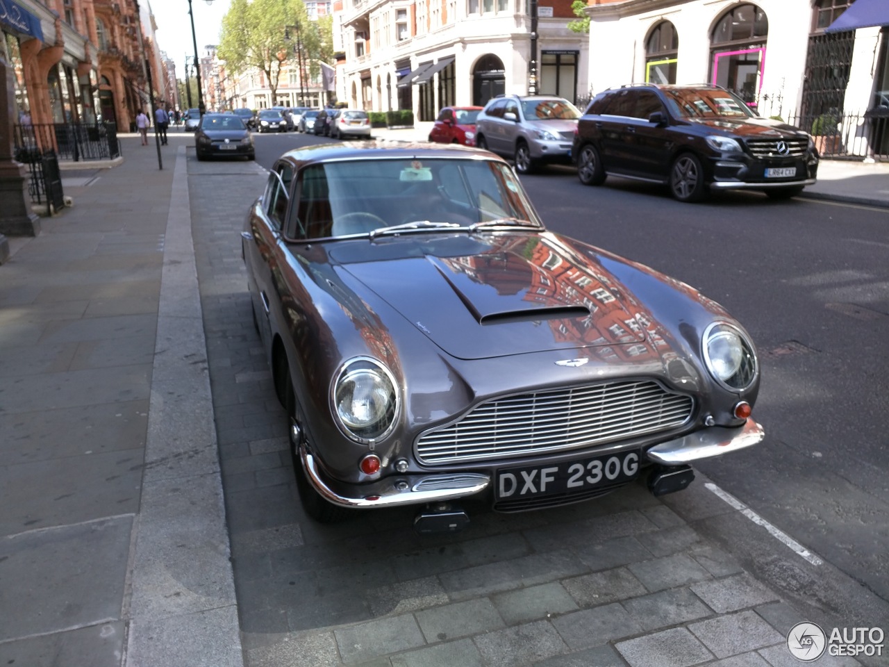 Aston Martin DB6 MKI