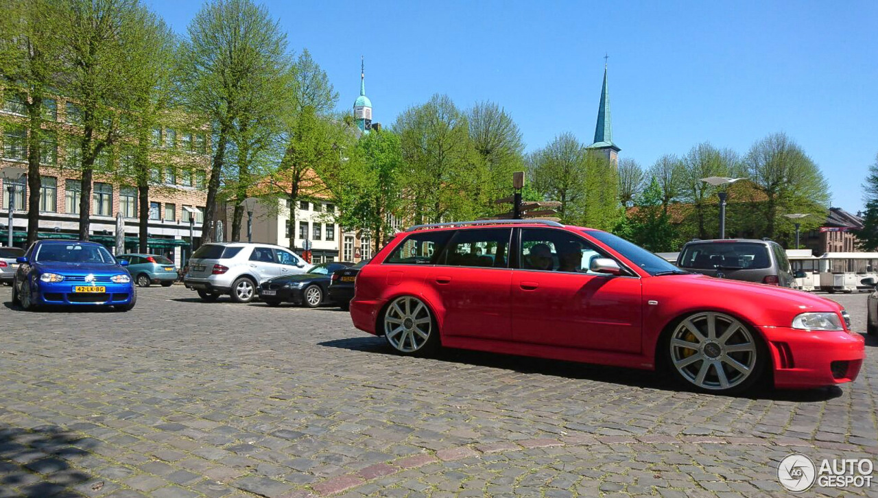 Audi RS4 Avant B5