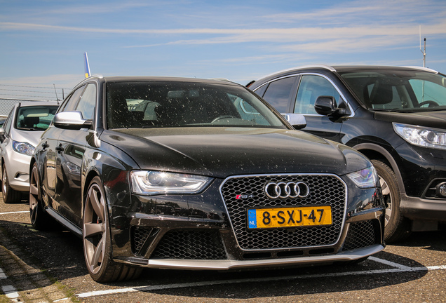 Audi RS4 Avant B8