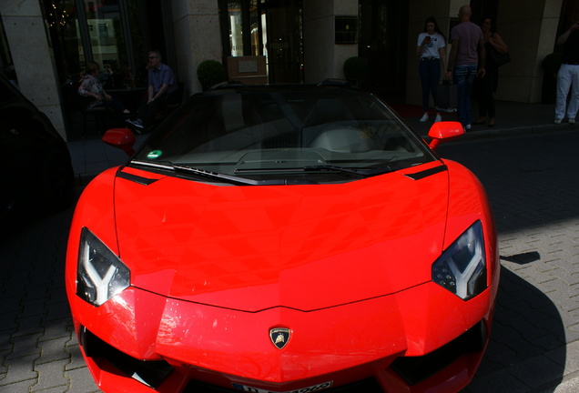 Lamborghini Aventador LP700-4 Roadster