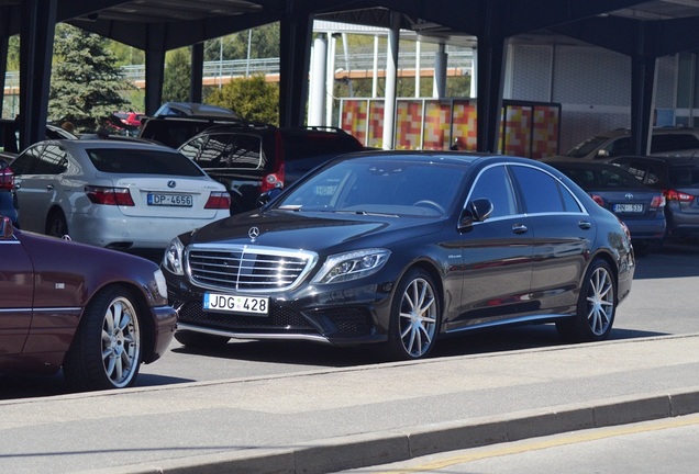 Mercedes-Benz S 63 AMG V222