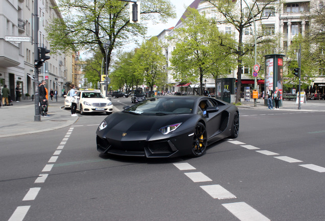 Lamborghini Aventador LP700-4