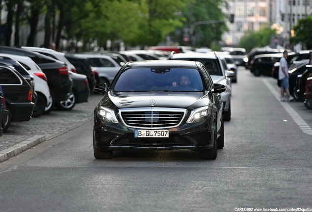 Mercedes-Benz S 63 AMG V222