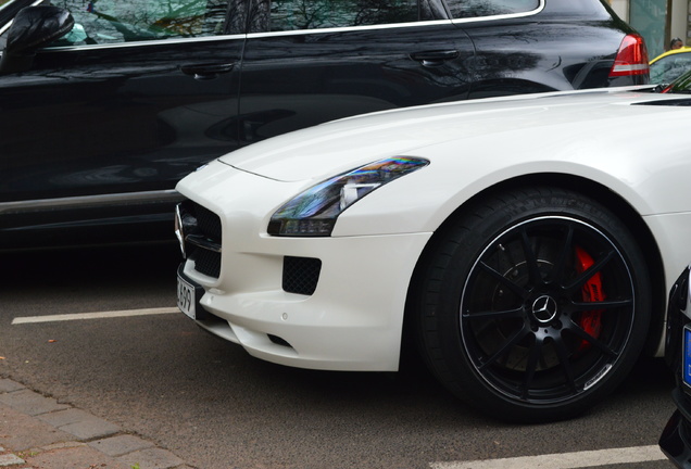 Mercedes-Benz SLS AMG GT