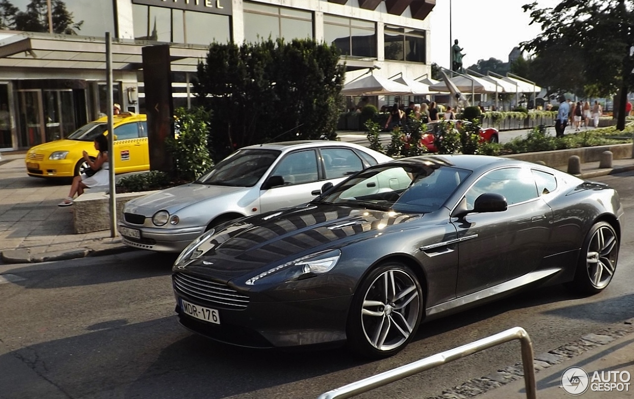 Aston Martin Virage 2011