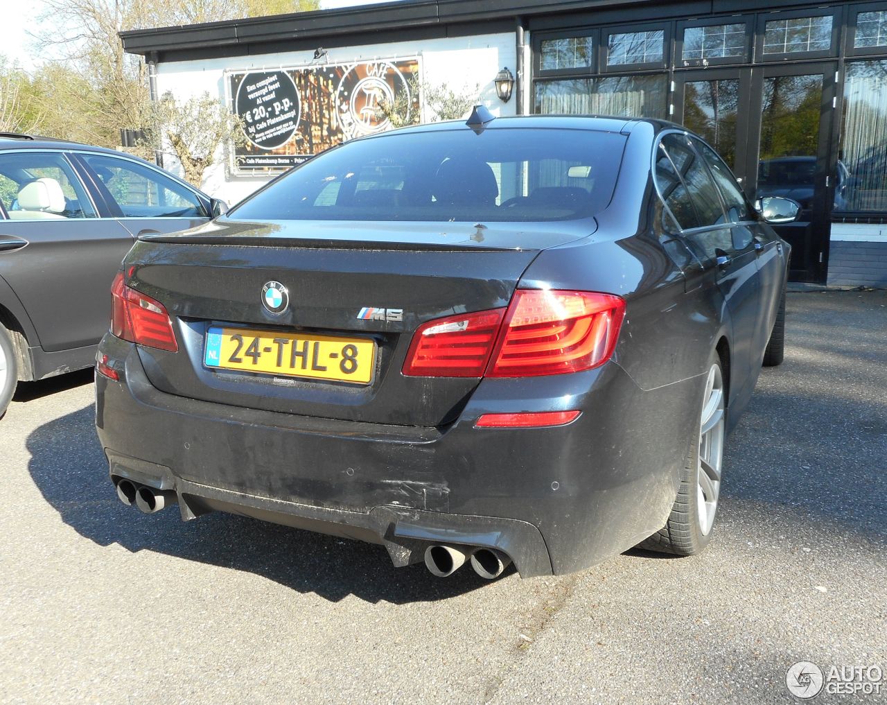 BMW M5 F10 2011