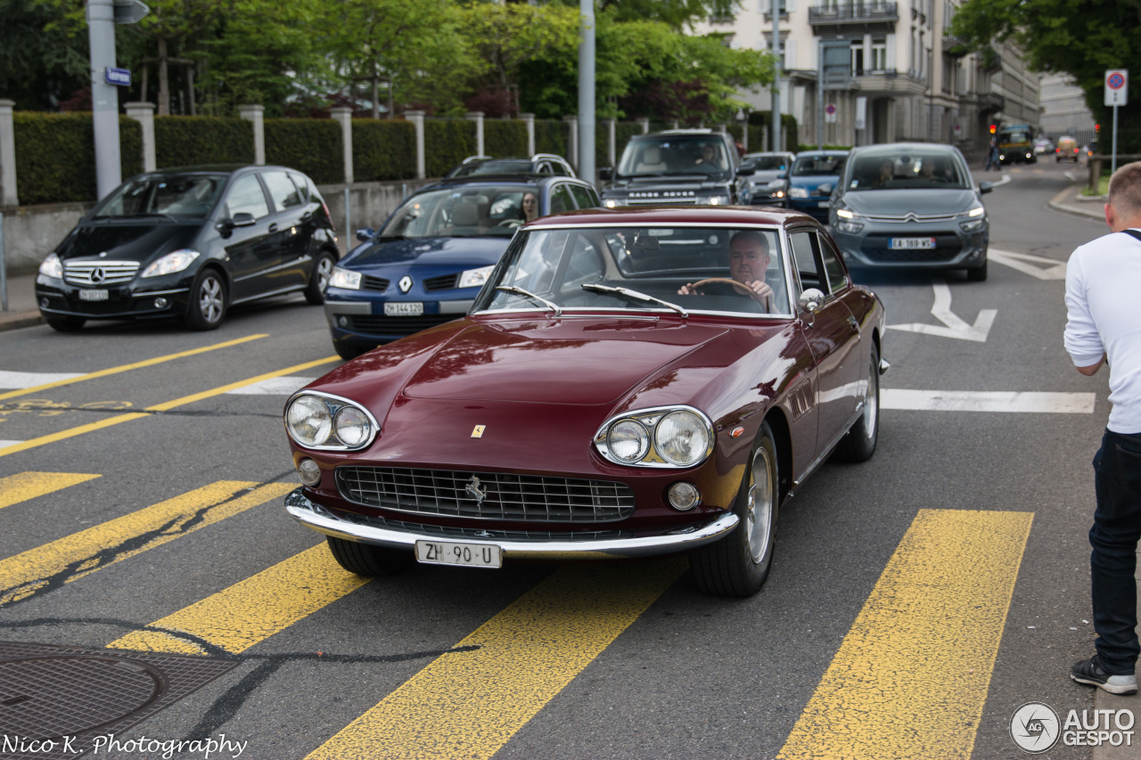 Ferrari 330 GT 2+2 Series I