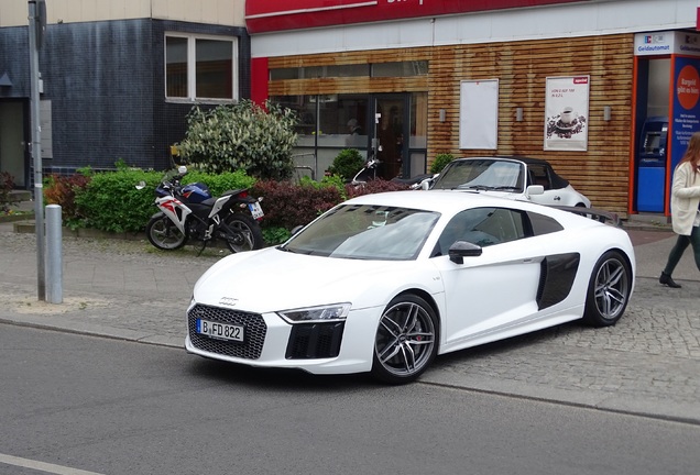 Audi R8 V10 Plus 2015