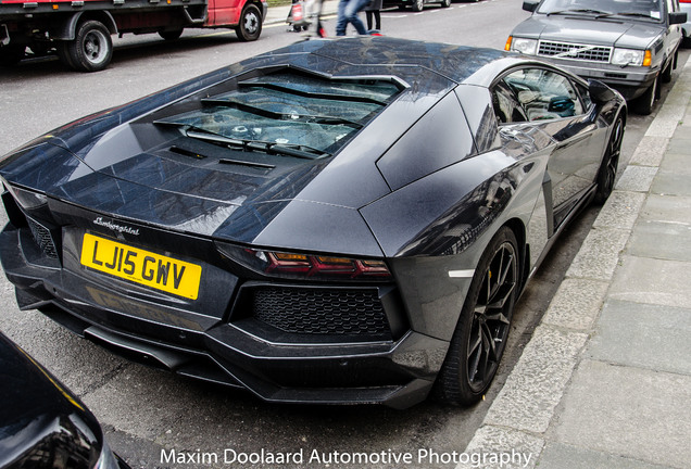 Lamborghini Aventador LP700-4