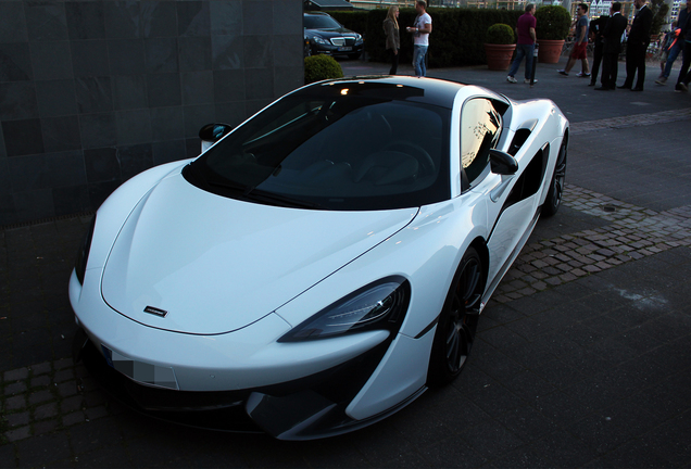 McLaren 570S