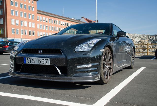 Nissan GT-R 2011