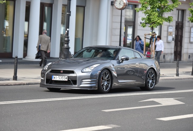 Nissan GT-R 2013