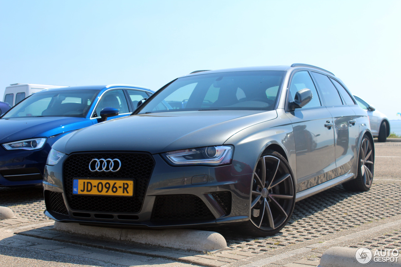 Audi RS4 Avant B8