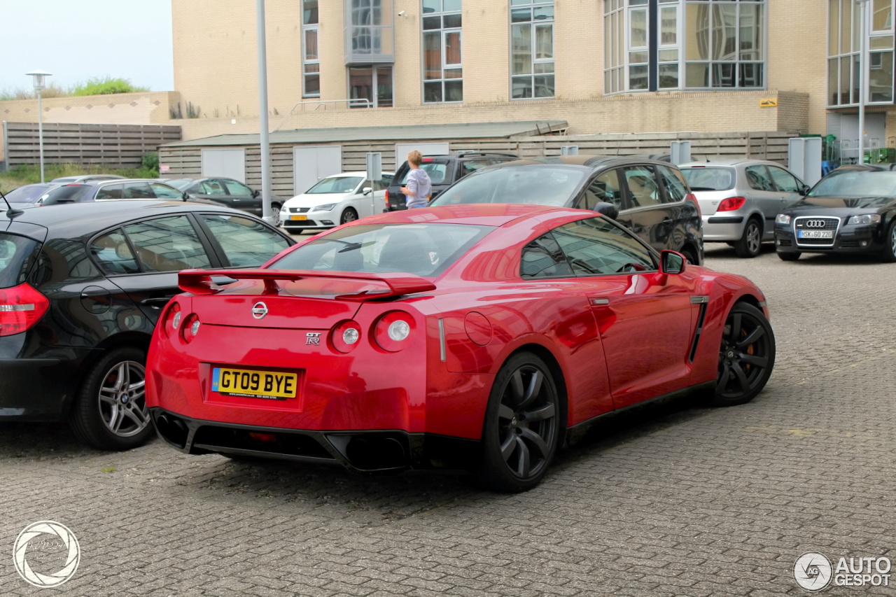 Nissan GT-R