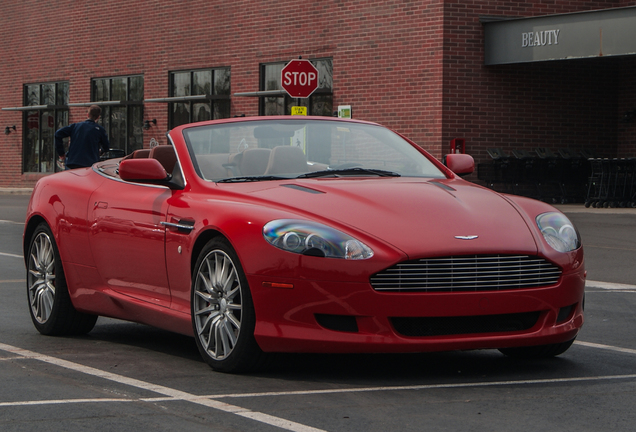 Aston Martin DB9 Volante