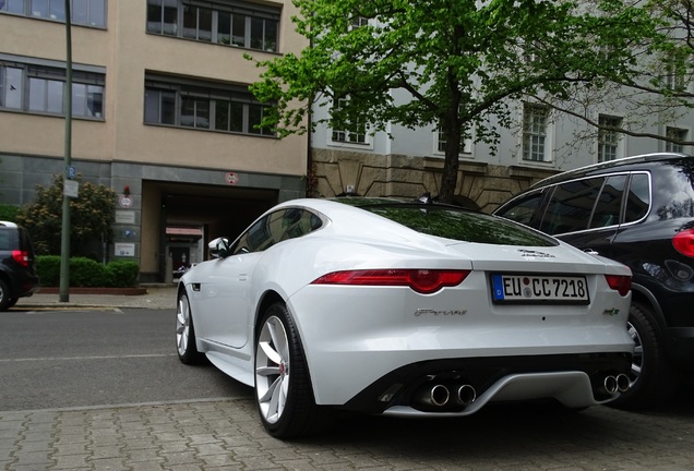 Jaguar F-TYPE R AWD Coupé