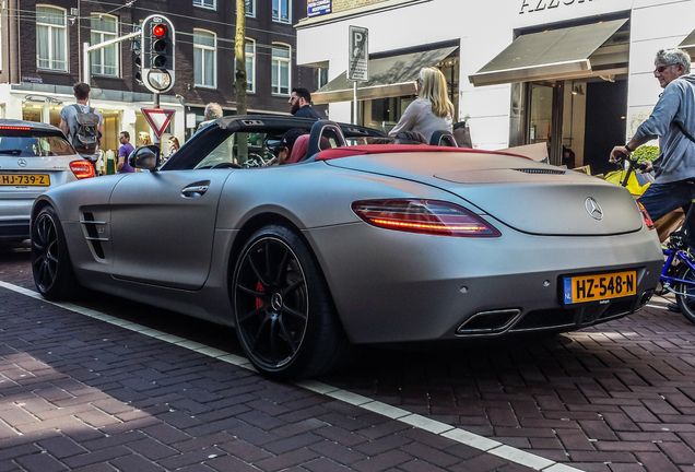 Mercedes-Benz SLS AMG Roadster