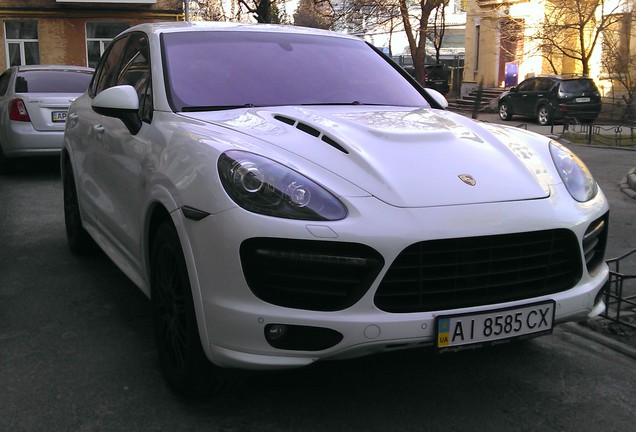 Porsche 958 Cayenne GTS