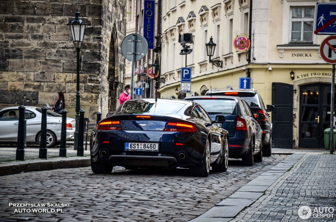 Aston Martin V8 Vantage