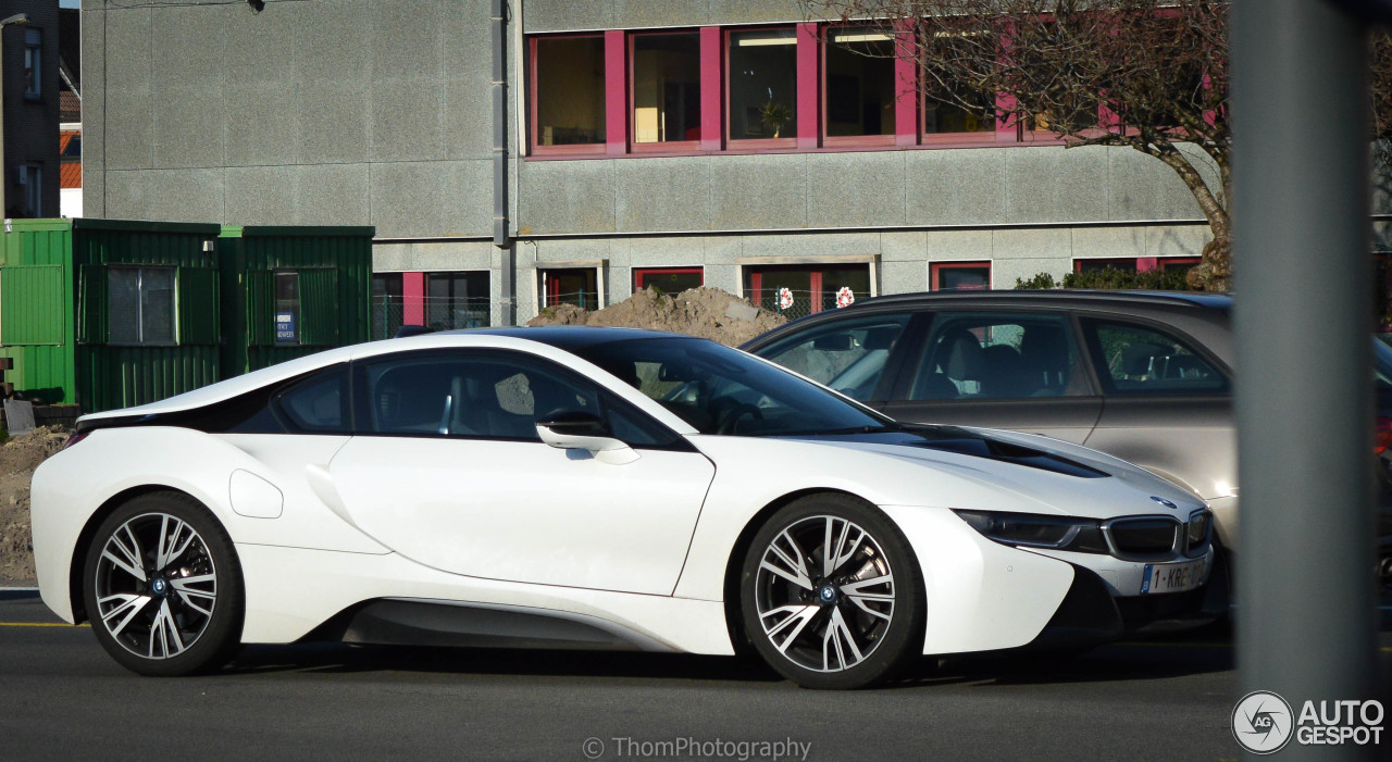 BMW i8