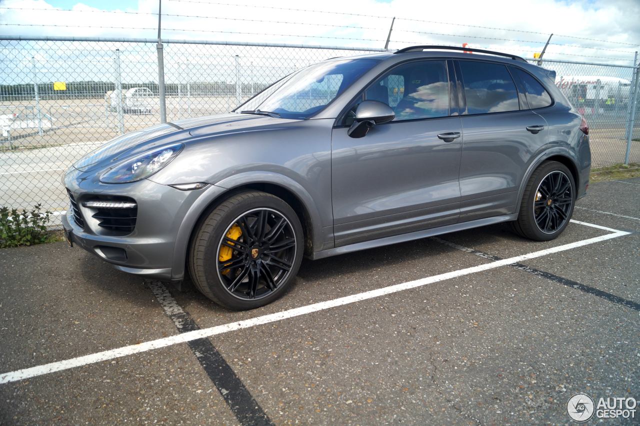 Porsche 958 Cayenne GTS