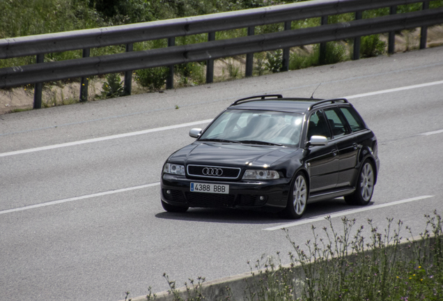 Audi RS4 Avant B5