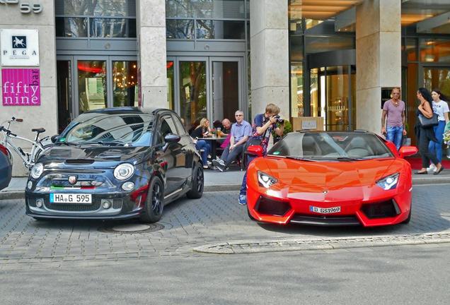 Lamborghini Aventador LP700-4 Roadster