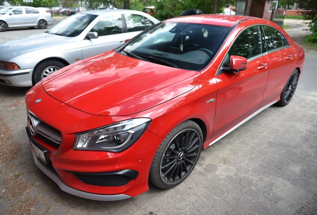 Mercedes-Benz CLA 45 AMG C117