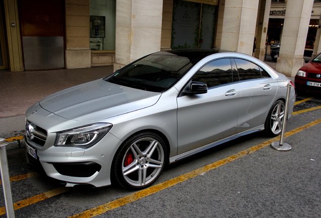 Mercedes-Benz CLA 45 AMG C117