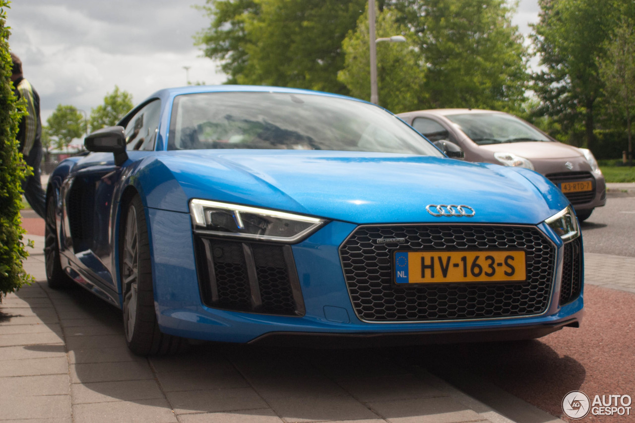 Audi R8 V10 Plus 2015