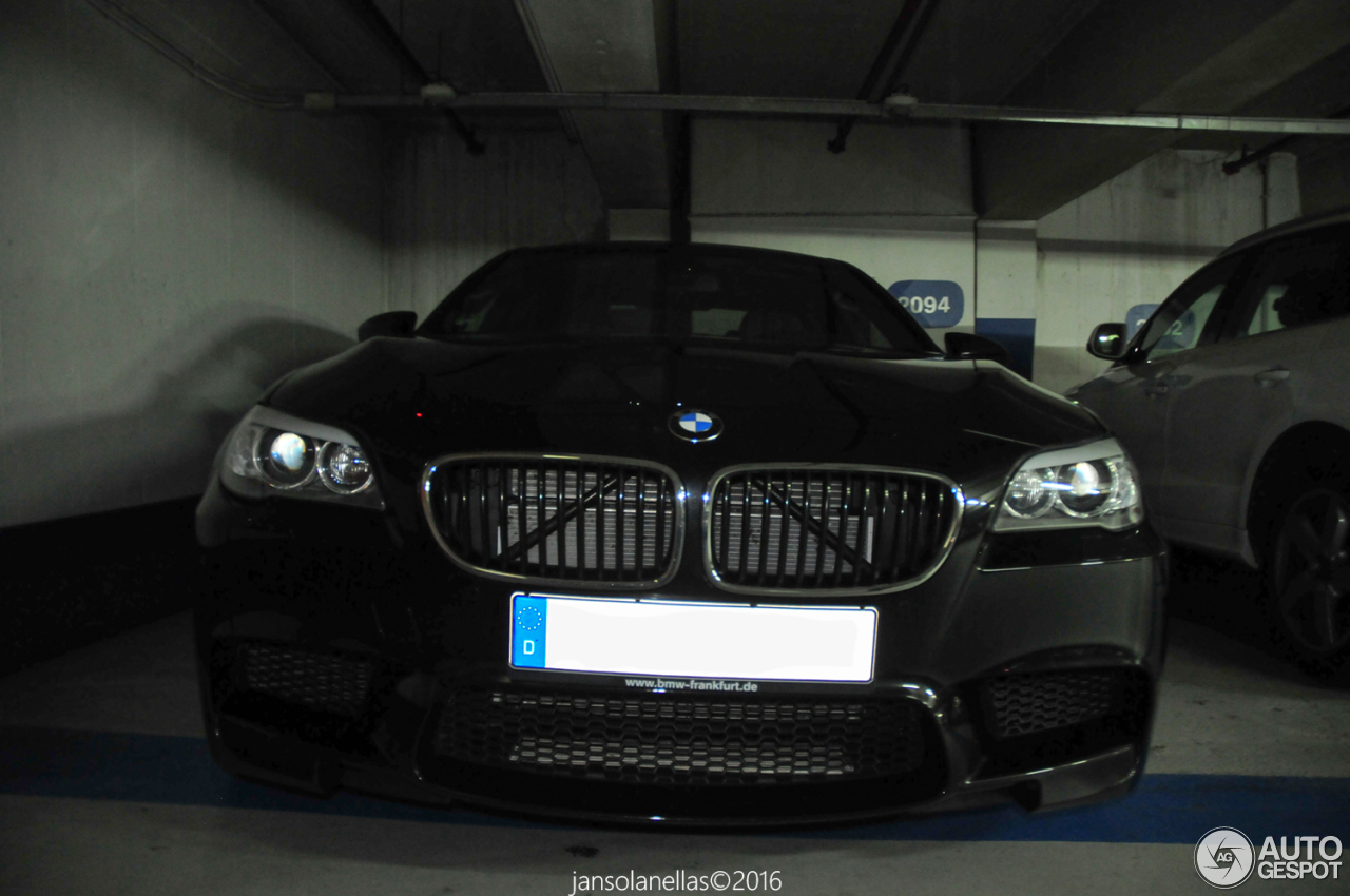 BMW M5 F10 2011