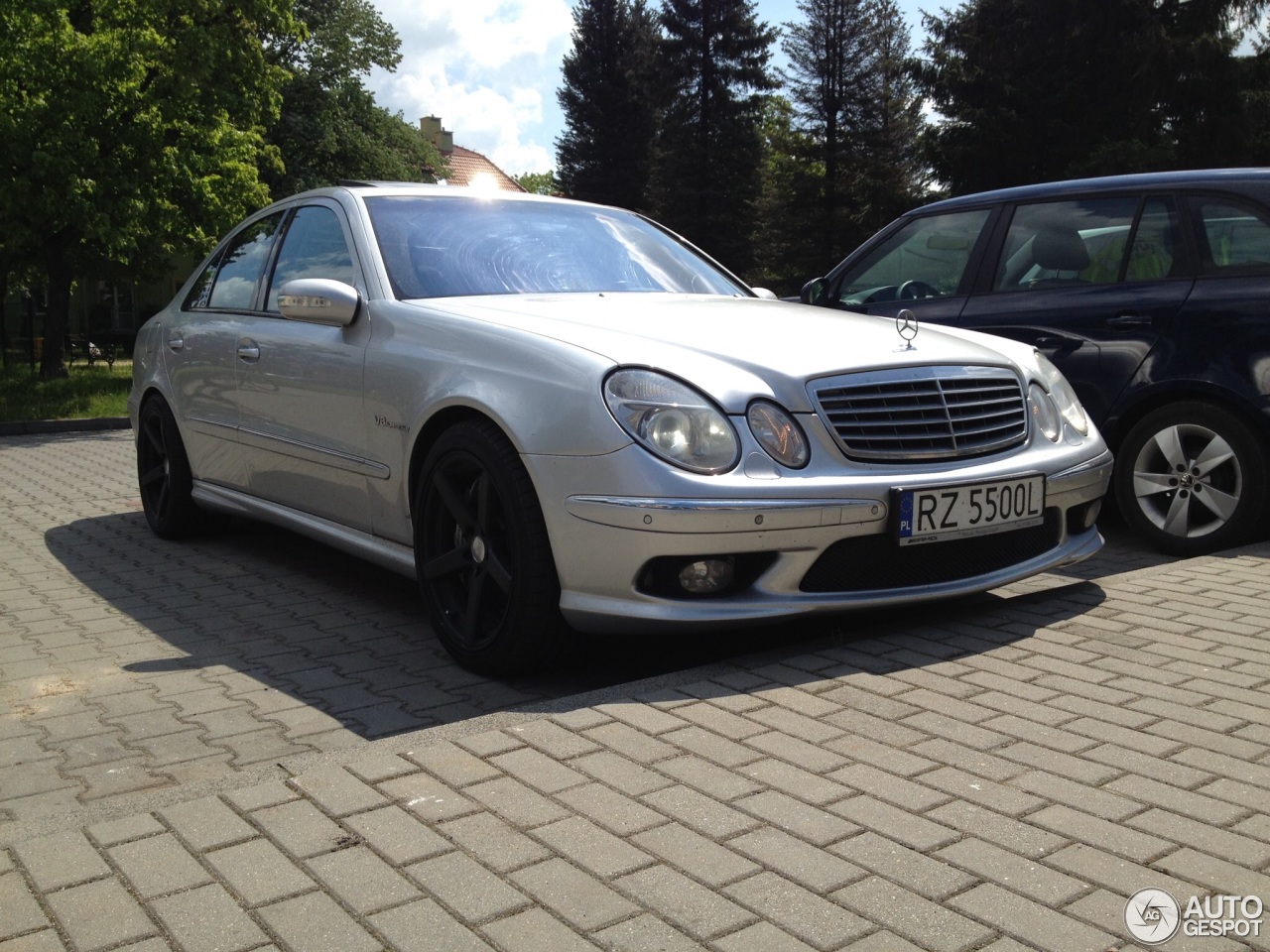 Mercedes-Benz E 55 AMG