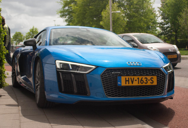 Audi R8 V10 Plus 2015