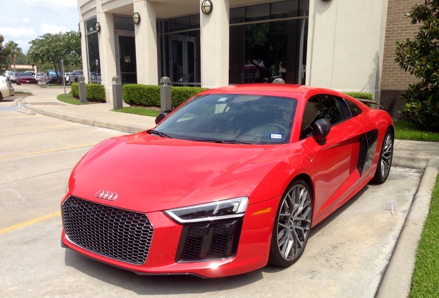 Audi R8 V10 Plus 2015