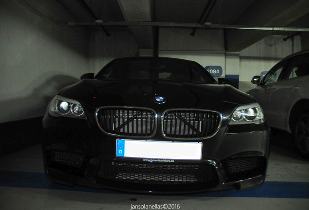 BMW M5 F10 2011