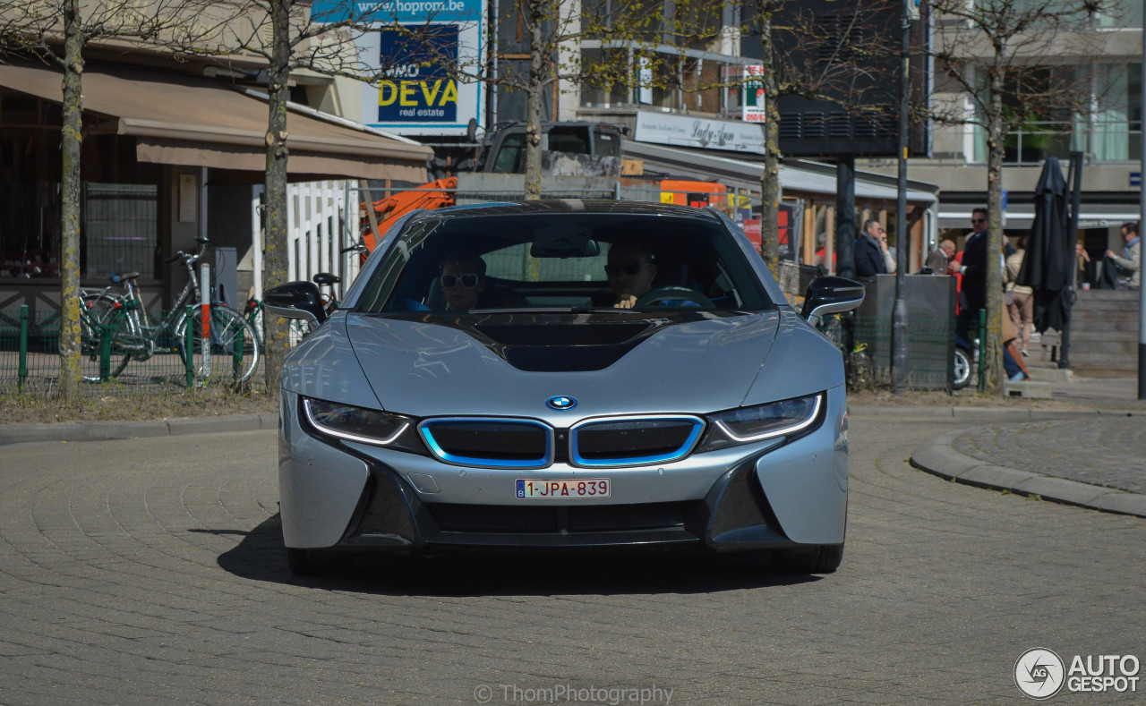 BMW i8