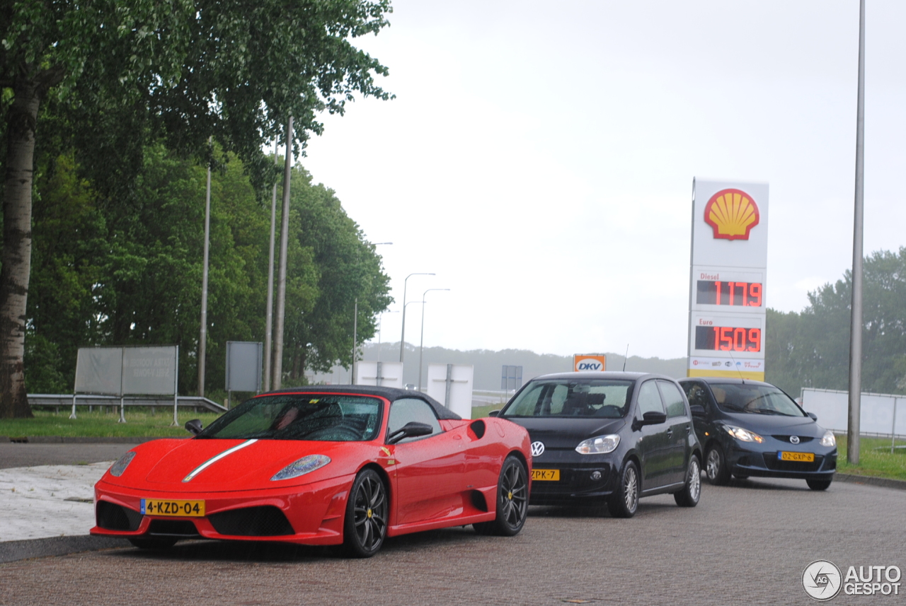 Ferrari Scuderia Spider 16M