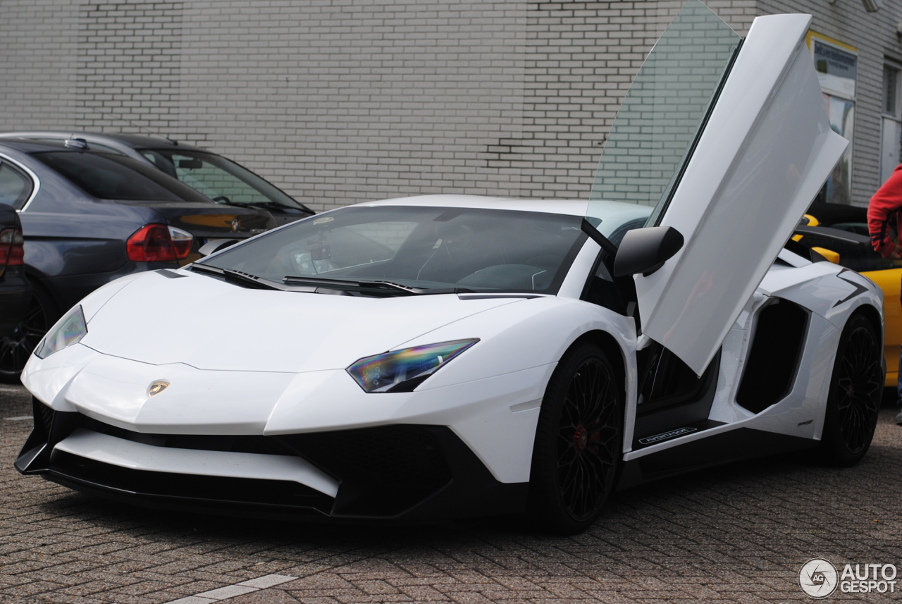 Lamborghini Aventador LP750-4 SuperVeloce