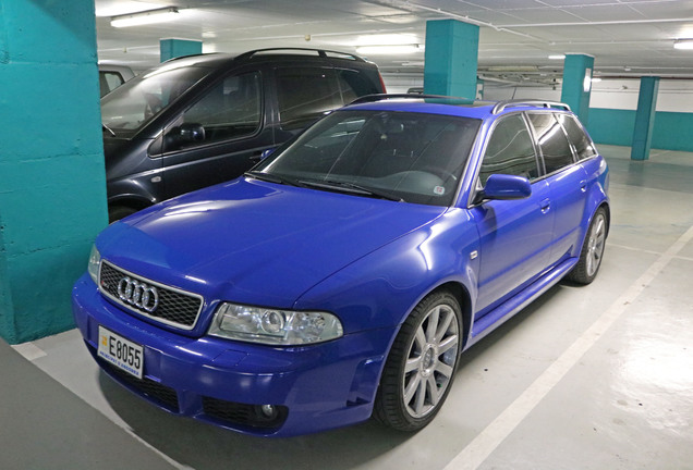 Audi RS4 Avant B5