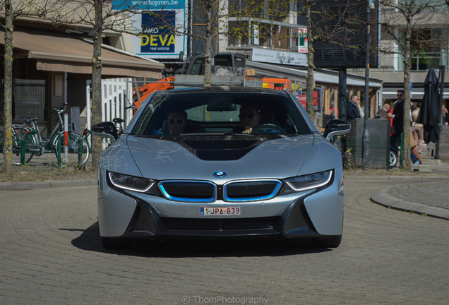 BMW i8