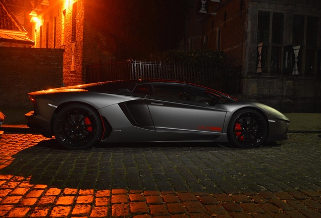 Lamborghini Aventador LP700-4 Roadster Pirelli Edition