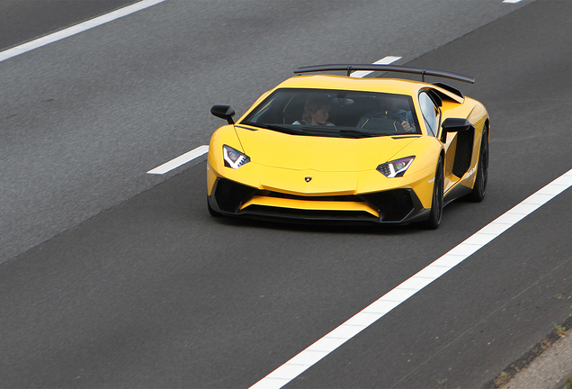 Lamborghini Aventador LP750-4 SuperVeloce