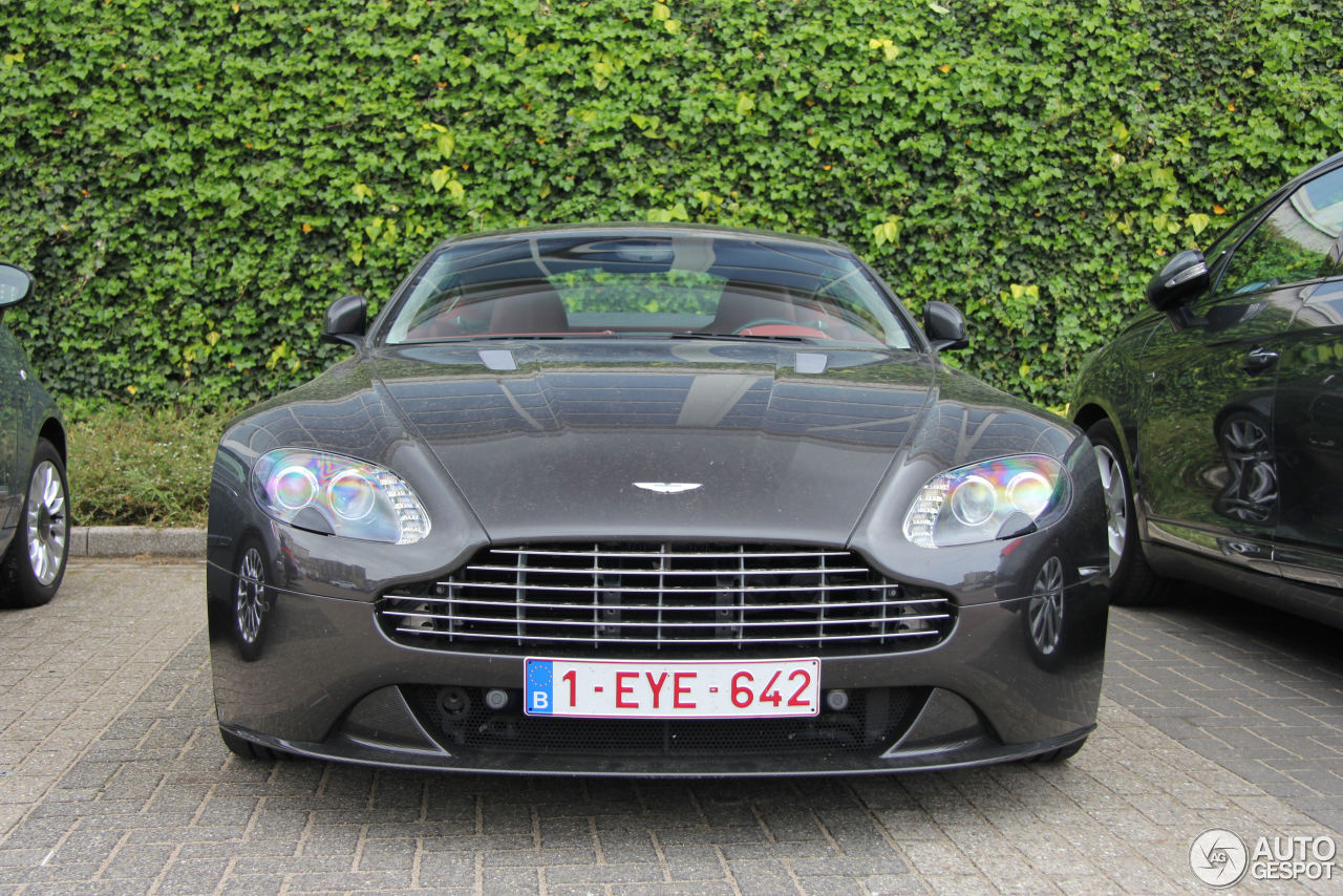 Aston Martin V8 Vantage S