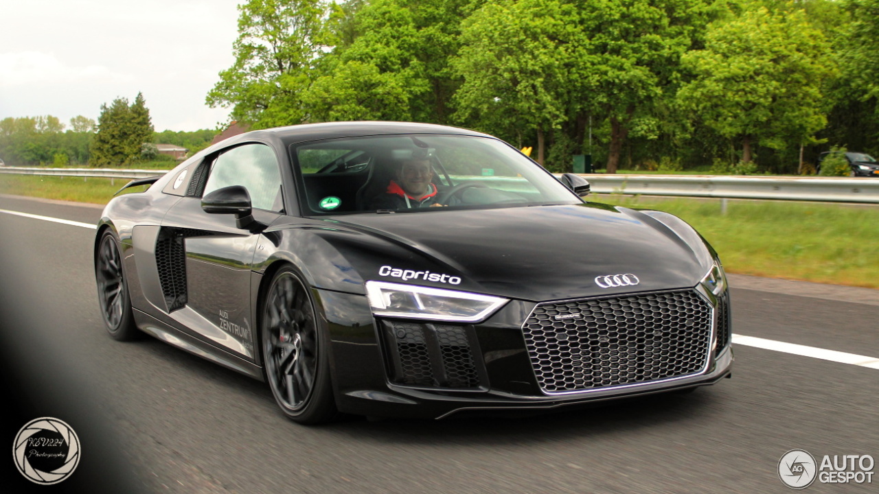 Audi R8 V10 Plus 2015