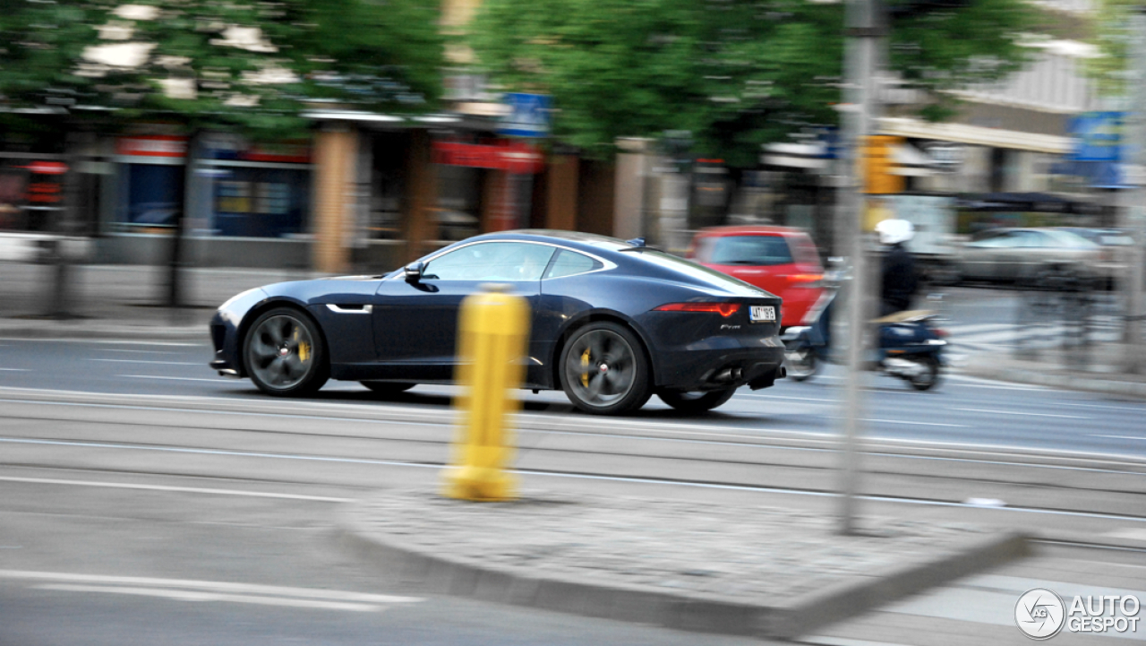 Jaguar F-TYPE R Coupé